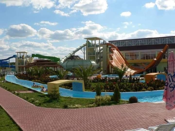 Family Hotel Bohemi II بريمورسكو المظهر الخارجي الصورة
